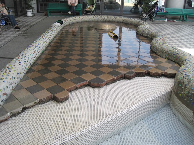 人口湧水池
