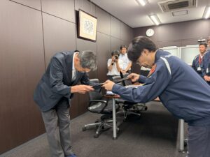 感謝状の贈呈
